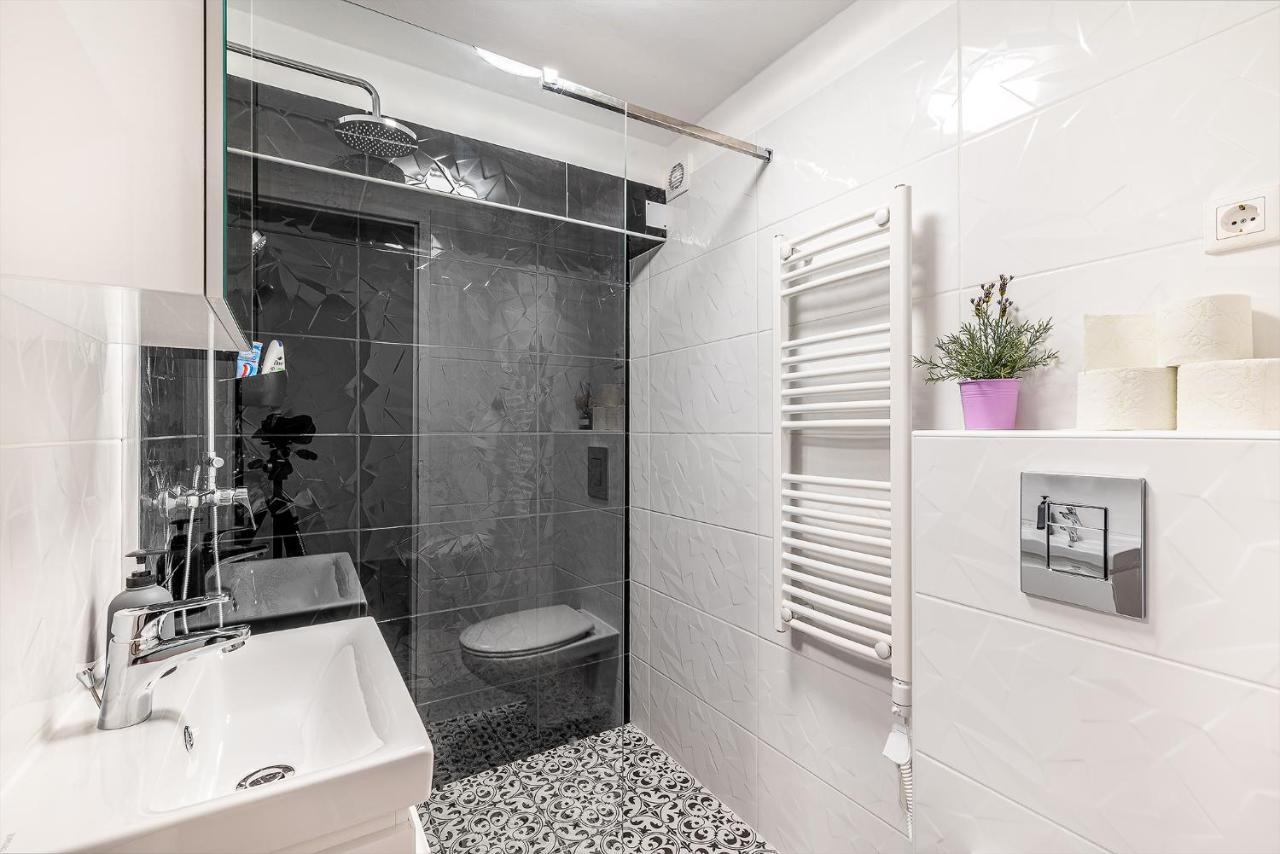 Dob71-Cozy Flat In The Center Of Budapest- Recently Renovated Budapeste Exterior foto